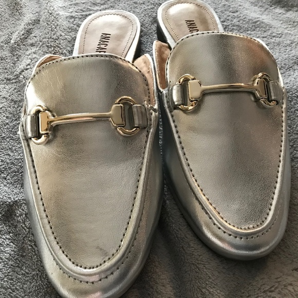 NWOT Anacapri silver slip ons - Picture 1 of 5